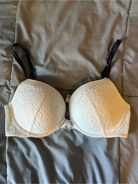 Victoria's Secret Cream Lace Push-Up Bra with Black Straps 34D